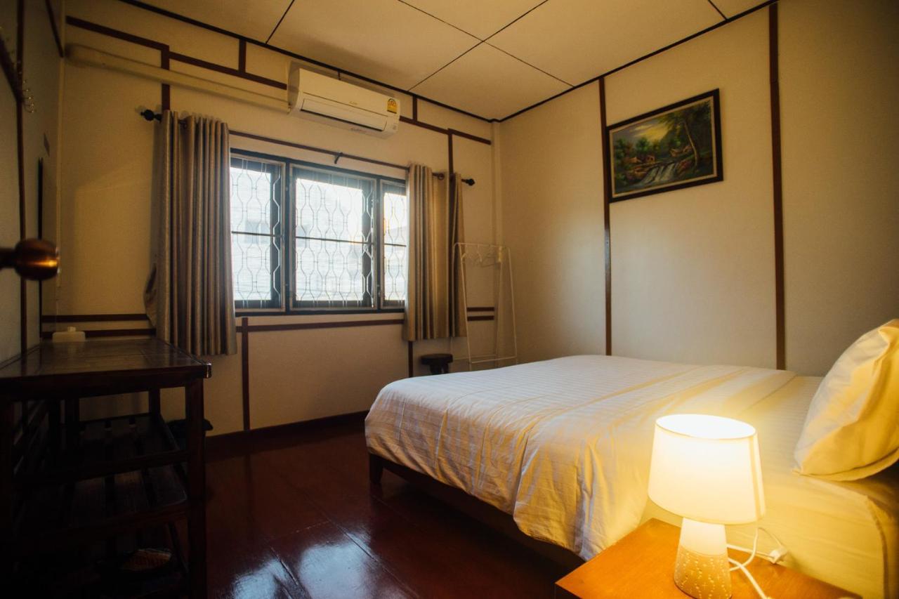 Nu Pen Hostel Chiang Mai Exterior foto